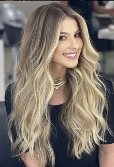 Creamy Blonde Balayage, Blonde Highlights Curly Hair, Warm Blonde Hair, Baylage Hair, Highlights Curly Hair, Long Silky Hair, Hair Color Unique, Spring Hair Color