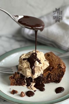 Hot chocolate fudge sauce drips from a spoon onto a wedge of ice cream topped deep dish chocolate chip cookie Homade Hot Chocolate, Chocolate Fudge Sauce, Hot Chocolate Fudge, Hot Fudge Sauce, Sweet Recipes Desserts, Fudge Sauce, Homemade Hot Chocolate, Coffee Cake Recipes, Hot Fudge