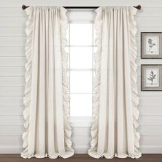 Curtains living room Ruffle Curtains, Stile Boho Chic, Cute Curtains, Curtain Shop, Nursery Curtains, Lush Decor, Design Themes, Interior Design Themes, Cascading Ruffles