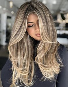 Hottest Haircuts, Spring Haircuts, Subtle Layers, Blonde Hair Inspiration, Blonde Hair With Highlights, Long Locks, Long Blonde, Haircuts For Long Hair, Long Blonde Hair