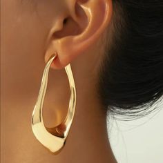 Brand New Women's Large Twisted Gold Hoop Earrings Genuine 14k Gold Plated 925 Sterling Silver (Stamped) 2.75" Tall 1.6" Across Comfortable & Lightweight Retail Price $300 Buy With Confidence From A Trusted Seller With A 99%+ Feedback Rating! A0149 (Id-1262-) Teardrop Metal Hoop Earrings, Classic Metal Hoop Earrings For Party, Teardrop Hoop Earrings For Party, Bold Design Earrings For Party, Trendy Bold Design Earrings, Mauve Nails, Chunky Hoop Earrings, Jewelry Earrings Hoops, Gold Hoop