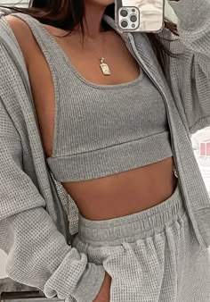 model is 5’7” 130lbs wearing a size S Ribbed knit open back crop top. Oufits Casual, Cute Comfy Outfits, Affordable Clothes, College Outfits, Comfy Outfits, Cute Casual Outfits, Formula 1, Aesthetic Clothes, Dream Closet