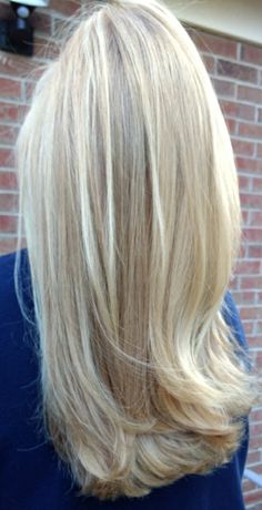 Lived In Buttery Blonde, Blonde Hair With Platinum Highlights, Rich Blonde Hair, Blonde Partial Highlights, Layered Blonde Hair, Long Blonde Bob, Layered Haircuts Bob, Glamour Hairstyles, Bob Pixie Haircut