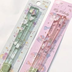 Cinna and Melo Crystal Chopsticks Add an extra touch of cuteness to your dining experience with Cinna and Melo Crystal Chopsticks. These chopsticks not only serve their functional purpose, but also add a charming and adorable aesthetic to your meals. Impress your guests and elevate your dining game with these lovely chopsticks. Crystal Chopsticks, Chopsticks Aesthetic, Cute Chopsticks, Using Chopsticks, Kitchen Decor Collections, Luxury Pillows Decorative, Adorable Aesthetic, What I Want For Christmas, Lunch Box Set