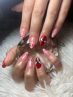 Short Almond Spiderman Nails, Y2k Nails Short Simple, Spiderman Christmas Nails, Simple Marvel Nails, Grunge Y2k Nails Short, Easy Spiderman Nails, Y2k Nails Acrylic Short, Marvel Nails Designs, Short Y2k Nails