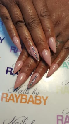 Pearl Stiletto Nails, Short Stilleto Nails Design, Gold Stilleto Nails Designs, Champagne Stilleto Nails, Gold Chrome Stiletto Nails, Stilleto Pinky Finger Nails, Kutek Disney, Unghie Sfumate, Glamour Nails