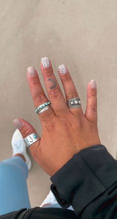 Western Short Nail Ideas, Summer Western Nail Ideas, Stage Coach Nails, Nail Inspo With Diamonds, Vegas Nfr Nails, No Design Nails, Simply Nails Ideas, Wyoming Nails