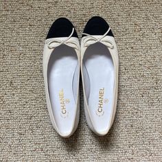 Amazing Condition Authentic Ballet Flats! Lightly Worn On Bottom But Shape And Condition On Shoe Is Great! Small Stain On The Inside (Image Added) But I Think Could Be Removed With Light Scrubbing. They Shoes Are So Classy And Amazing Ballet Flats/ Chanel Shoes/ Flats/ Sandals/ Made In Italy/ Glitter Shoes/ White Shoes/ Work Shoes Combat Shoes, Shoes Flats Sandals, Glitter Shoes, Chanel Ballet Flats, Chanel Shoes, Ballet Flat Shoes, White Shoes, Work Shoes, Flat Sandals