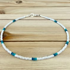 Anklet Bead Ideas, Beaded Anklets Diy, Seed Bead Anklet, Simple Beaded Necklaces, Dainty Anklet, Bracelet Business, Bead Anklet, Beaded Anklet, Anklets Boho