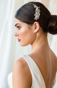 Jeweled Hair Comb, Jeweled Hair, Bride Hair Pins, Black Ponytail Hairstyles, Hair Essentials, Wedding Hairstyles Updo, Trending Hairstyles, Bridal Hair Comb, Elegant Hairstyles