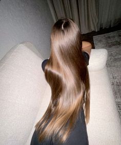 Long Hair Aesthetic Girl, Aesthetic Healthy Hair, Long Healthy Hair Aesthetic, Long Brown Hair Aesthetic, Healthy Hair Aesthetic, Vision Board Hair, Aesthetic Hair Care, Hair Long Brown, Aesthetic Long Hair