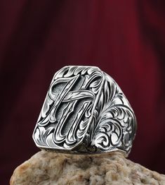 Family Crest Ring , Unity Ring, Handmade engraved ring, Personalized Coat of Arms ring , Heraldic Ring , Custom Jewelry , Mens gift ring Lovely Celtic patterned heraldic jewelry. Family crest rings are physical manifestations of Family, Country, Culture and Tradition. Be proud of your family crest, honor your ancestors and pass your great inheritance to next generations. that's why this jewelry has a lifetime warranty ✔️ Fully customizable ring, Design your own with your coat of arms. Solid Heav Honor Your Ancestors, Unity Ring, Family Crest Ring, Family Crest Rings, Garnet Ring Silver, Jewelry Mens, Carved Ring, Engraved Ring, Blue Stone Ring