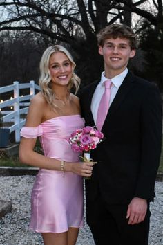 Pink Fitted Dress, Homecoming Poses, Prom Poses, Dress Graduation, Pink Homecoming Dress, Pink Cocktail Dress, Semi Formal Dress, Satin Short, Semi Formal Dresses