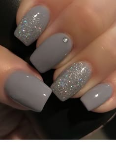 Dark Color Nails, Ombre Nail Design, Fall Wedding Nails, Grey Nail Polish, Classy Nail Art, Elegant Nail Art, Silver Nail, Ombre Acrylic Nails, Dip Nails