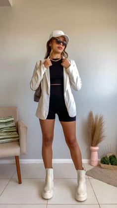 Chelsea Boots Shorts Outfit, Beige Boots Outfit Summer, Cream Platform Boots Outfit, White Combat Boots Outfit Summer, Chelsea Boots Outfit Women Summer, Biker Shorts Outfit Dressy, White Short Boots Outfit, Platform Boots Outfit Summer, Short White Boots Outfit