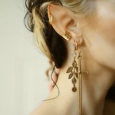 American Traditional Tattoo Ideas, Traditional Tattoo Ideas, Bijoux Art Nouveau, Magical Jewelry, American Traditional Tattoo, Funky Jewelry, Ear Rings, American Traditional, Fantasy Jewelry