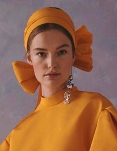 Scarf Editorial, Parisian Chic Style, Editorial Hair, Headband Jewelry, Resort 2020, Royal Outfits, Elegant Dresses For Women, Fashion Hair Accessories