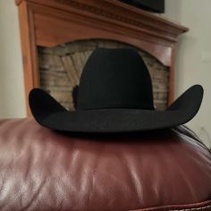 Rodeo King 7x Black Felt Minnick Crown With Jb Brim Black Felt Hat, King Black, Black Felt, Felt Hat, Rodeo, Felt, Size 7, Crown, Man Shop