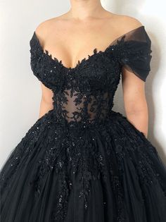 Black Gothic Floral Beaded Corset Tulle Wedding Dress - Etsy Like Me, Short White Dress Wedding, Black Wedding Gowns, Knee Length Wedding Dress, A Line Prom Dress, Gothic Wedding Dress, Mini Wedding Dresses, Alternative Wedding Dresses, Dark Wedding