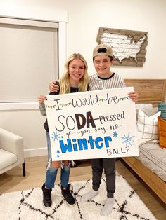 Girl asking a boy to a high school dance using a poster. How To Answer For A Dance, Ways To Ask Guys To A Dance, Winfo Proposals Funny, Turnabout Dance Signs, Winter Posters School, How To Ask A Guy To Sadies, Promposal Ideas For Friends Guys