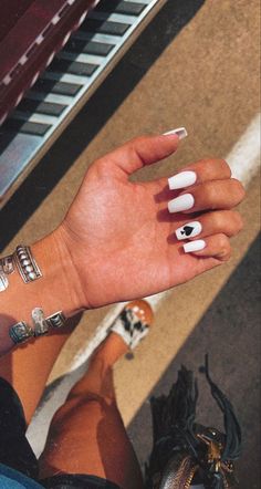 Simple Minimal Nail Designs, Short Acrylic Nails Western Simple, Nail Ideas Acrylic Western, Simple Punchy Nails, Western Nails For Prom, Simple Nail Ideas Western