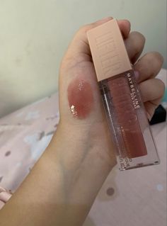 Maybelline Lifter Gloss, Maybelline Lifter, Lifter Gloss, Swag Makeup, Hydrating Lip Gloss, Smink Inspiration, Pinterest Makeup, Gloss Labial, Makeup Needs