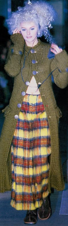 90s Queer Fashion, Harry Clarke, Beauty Beast, Beauty And The Beast, Runway Fashion, Baby Fashion, Fashion Inspo Outfits, High Fashion, Cool Style