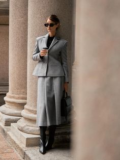 Composition : Outshell Wool 50% Polyester 50% Lining Polyester 100%Color : GreyCountry of Origin : Republic of Korea Long Coat With Skirt, Coat With Skirt, Gown Suit, Skirt Model, Long Skirts For Women, Boot Style, Wool Skirt, Wool Skirts, Gray Skirt