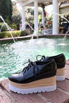 Jeffrey Campbell Berliner Leather Platform Walk A Mile, Ugly Shoes, Paris Mode, Fashion Victim, Crazy Shoes, Pretty Shoes, Shoe Obsession, Sky High, Always Remember