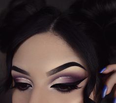 Eye Makeup Images, Pretty Eye Makeup, Dipbrow Pomade, Witch Makeup, Makeup Is Life, Glam Makeup Look, Colorful Eye Makeup, Dipbrow, Eye Makeup Art