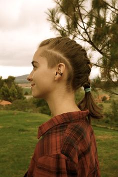 Women Side Shaved Hairstyles, Women With Shaved Sides, Above Ear Undercut, Undercut Sides Long Hair, Shaved Side Of Head Women, Shaved Hair Ideas For Women, Sides Of Head Shaved, Shaved Head Women Undercut, Women Haircut Shaved Sides