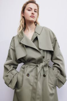 New Balance Trainers, Double Breasted Trench Coat, Style Savvy, H&m Women, High Fashion Street Style, Khaki Green, Tie Belt, Who What Wear, Wide Leg Trousers