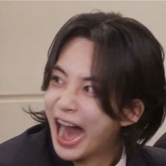 Jeonghan Svt, Svt Jeonghan, Surprise Face, Pledis Seventeen, Social Media Branding Design, Baby Pink Aesthetic, Drama Memes