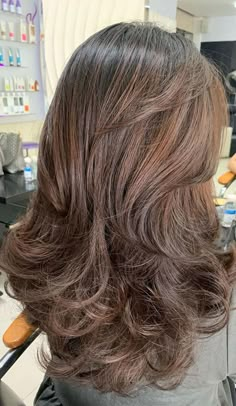 Layer3d Haircut, Layered Hair Medium Without Bangs, Butterfly Haircut 2022 Medium Straight, Butterfly Haircut Long Hair Brunette, Layered Haircuts For Mid Length Hair, Same Length Layered Hair, Angel Haircut Medium, Haircut In Layers Mid Length, Mid Back Layered Hair