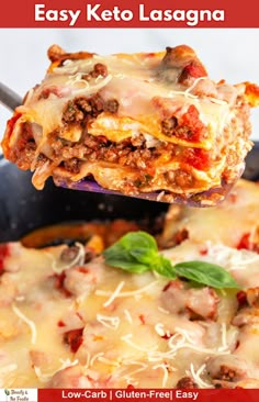 Lifting a square of keto meat lasagna out of a pan. Lasagna Easy, Low Carb Gluten Free Recipes, Recipes List, Meat Lasagna, Keto Lasagna, Easy Dinner Recipes Crockpot, Low Carb Casseroles, Best Keto Diet, Keto Cooking