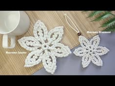 (5) Ornamenti macramè fai da te | Sottobicchieri macramè | Tutorial sul macramè - YouTube Coaster Macrame, Snowflake Ornaments Diy, Xmas Decorations Diy, Macrame Accessories, Macrame Crochet