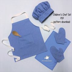 the children's chef set is made from blue material