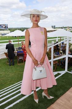 Royal Ascot 2024: The 50 best dressed guests and royals at the races | HELLO! Derby Dresses And Hats Outfit, Morgan Riddle, Royal Ascot Fashion, Ascot Outfits, Ascot Dresses, Race Day Fashion