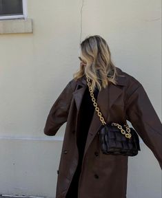 Study Clothes, Brown Trench Coat Outfit, Study Outfit, Trench Coat Outfit, Coat Outfit, Just Style, Minimal Outfit, Teenager Outfits, Coat Outfits