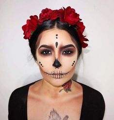 Nem Halloween Makeup, Makijaż Sugar Skull, Halloween Simples, Teknik Makeup, Halloween Makeup Sugar Skull, Halloween Makeup Clown, Halloweenský Makeup, Holloween Makeup, Cute Halloween Makeup