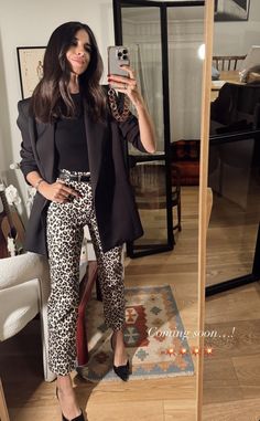 Leapord Print Trouser Outfit, Leopard Print Trousers Outfit, Outfit Animal Print, Animal Print Pants Outfit, Printed Trousers Outfit, Print Jeans Outfit, Leopard Print Pants Outfit, Leopard Pants Outfit, Animal Print Jeans