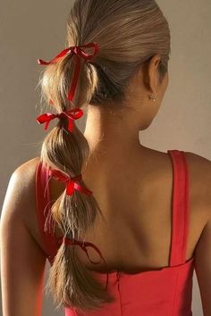 Christmas Party Hairstyles, Bow Hairstyle, Braided Ponytail Hairstyles, Ribbon Hairstyle, Christmas Hairstyles, Holiday Hairstyles, Low Ponytail, Christmas Hair, Goddess Braids