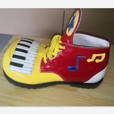 33cm customized big toe fashion crazy Club Clown shoes for adults funny party stage performance Clown Boots, Weird Shoes, Funny Clown, Clown Shoes, Clowns Funny, Joker Cosplay, Cosplay Shoes, Party Funny, Stage Performance