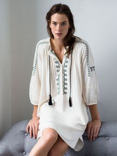 Inspired: Ibiza Style Living – Lu West Zara Lookbook, Zara Campaign, Embroidered Tunic Dress, Causal Dresses, Ibiza Fashion, Mode Boho, Boho Tunics, Embroidered Tunic