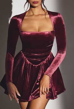 Tera Velvet Long Sleeve Corset Mini Dress in Wine | Oh Polly Long Sleeve Corset, How To Fold Sleeves, Velvet Mini Dress, Bodycon Dress With Sleeves, Corset Mini Dress, Party Kleidung, Corset Bodice, Mini Robes, Oh Polly