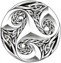 a drawing of a celtic knot design