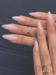 Nail Inspo Aesthetic, Trendy Fall Nail Designs, Aesthetic Natural, Spring Nail Designs, Almond Nails Designs, Fall Nail Colors, Spring Nail, Minimalist Nails