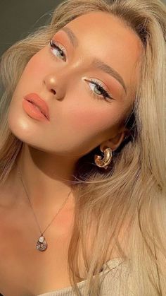 Maquillaje Glowy, Matte Make Up, No Make Up Make Up Look, Maquillage Yeux Cut Crease, Natural Prom Makeup, Mekap Mata, دورة شهرية, Prom Makeup Looks