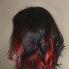 Black And Red Hair, Aries Sun, Cheveux Oranges, Red Hair Looks, Underlights Hair, Black Red Hair, Dyed Hair Pastel, Hair Color Underneath, Red Hair Inspo