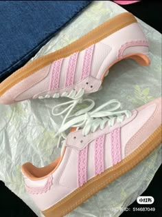 Pink Samba, Staple Shoes, Special Shoes, Pretty Sneakers, Trendy Shoes Sneakers, Preppy Shoes